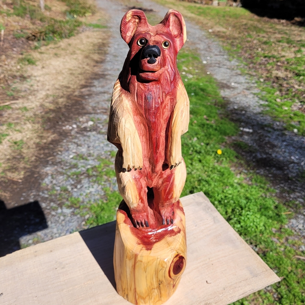 Chainsaw carved cedar bear